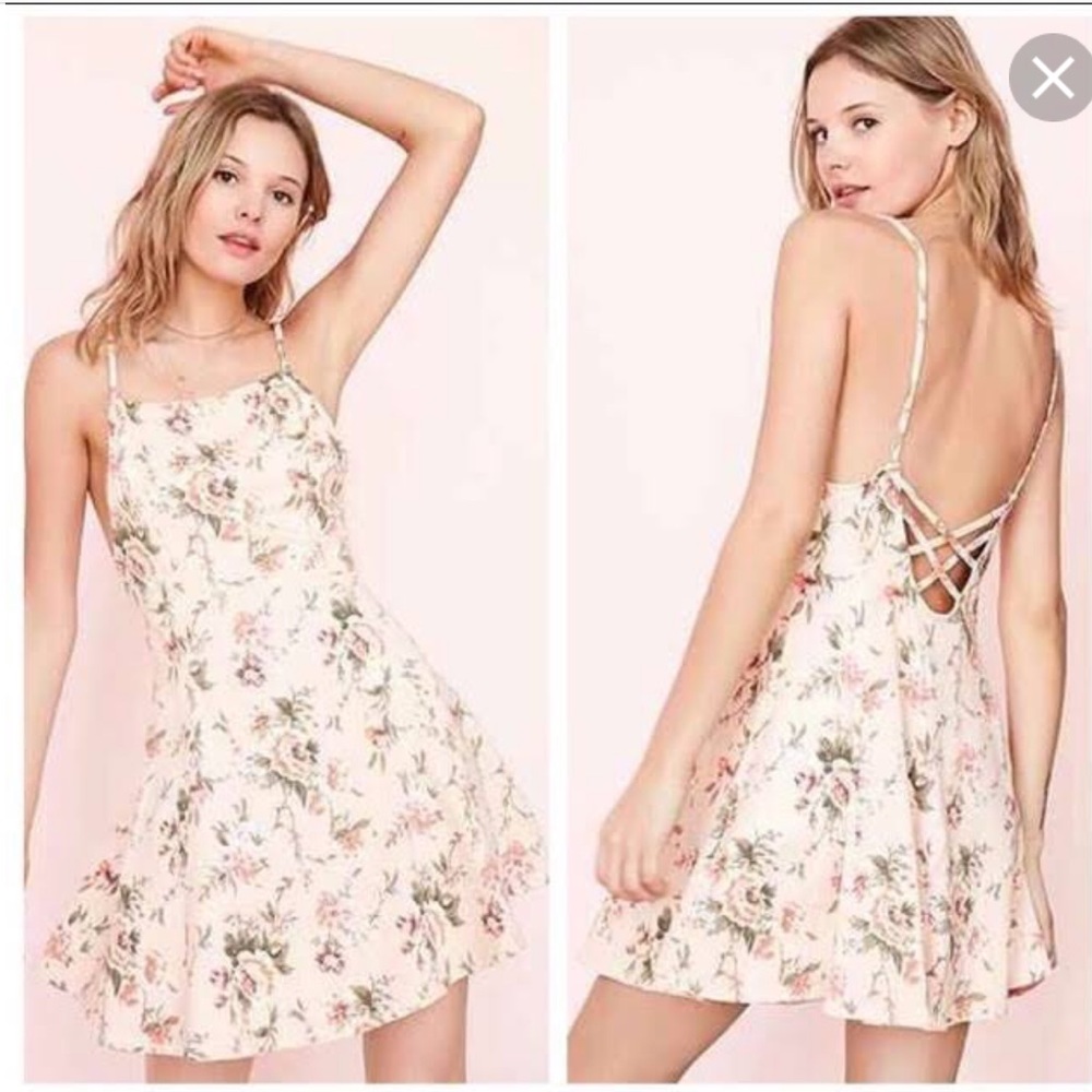 Urban Outfitters Floral dress - Picture 1 of 4